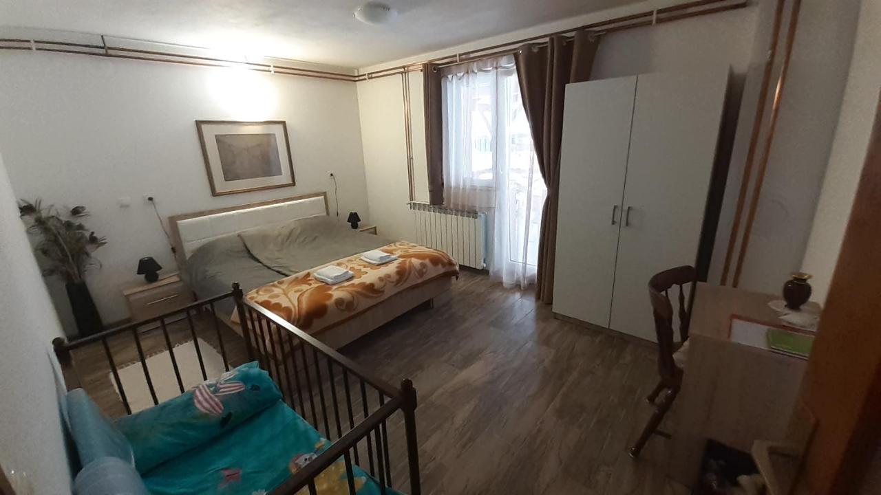 Izvor Appartement Ogulin Buitenkant foto